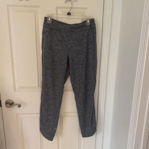 Calvin Klein athletic crop pants with pockets